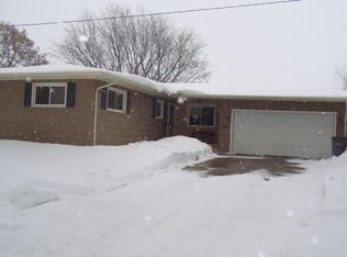 2002 19th St S, Moorhead, MN 56560