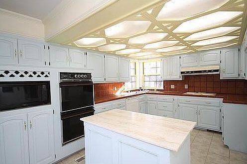 4th image of 8009 Buckwood Dr