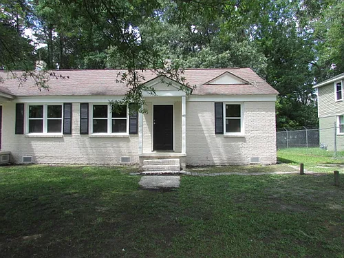 413 Loring Dr Photo 1