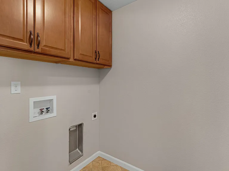 4227 Date St — Photo 21