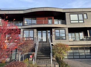216 5th Ave #B, Kirkland, WA 98033