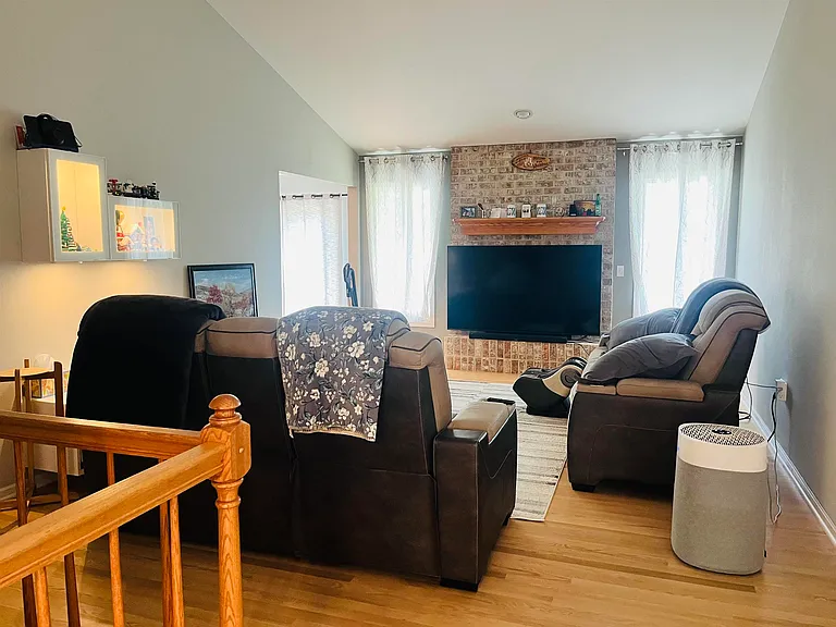1018 Ganser Dr — Photo 3