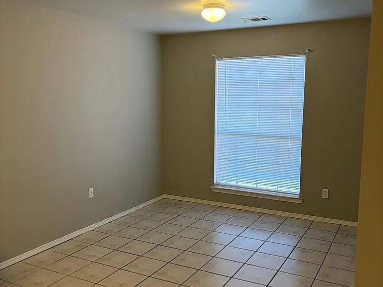 1125 Grinnel Cir — Photo 8