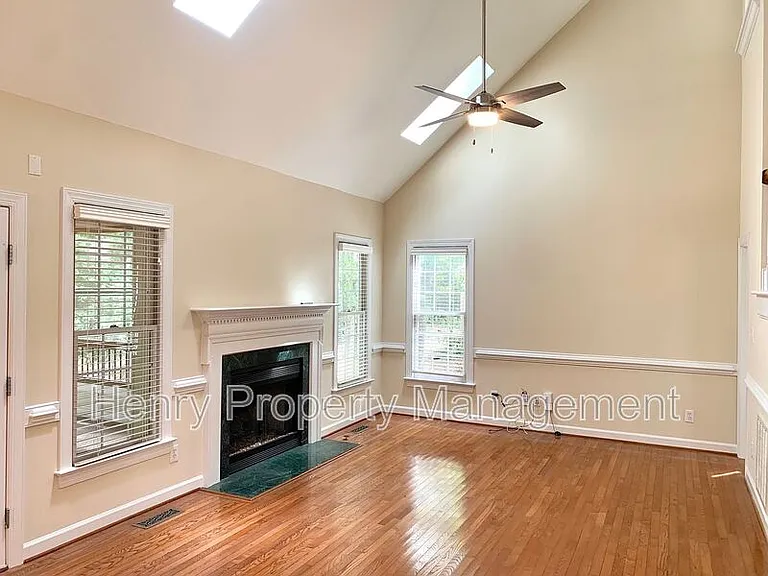 212 Lewey Brook Dr — Photo 4