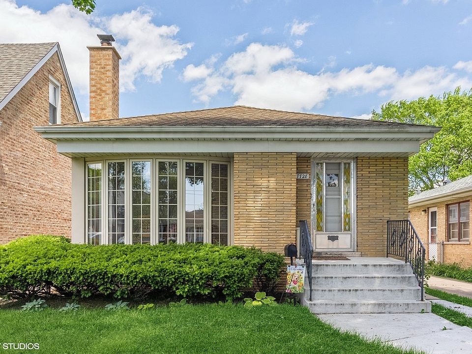 1st image of 7728 W Palatine Ave