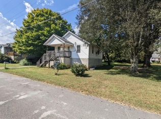 103 W 9th St, Chickamauga, GA 30707