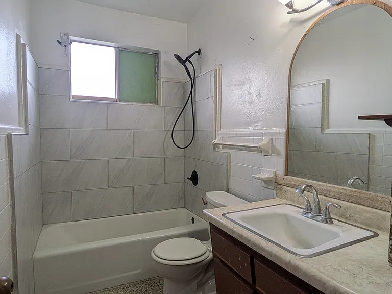 2301 Lafayette St #9 — Photo 11