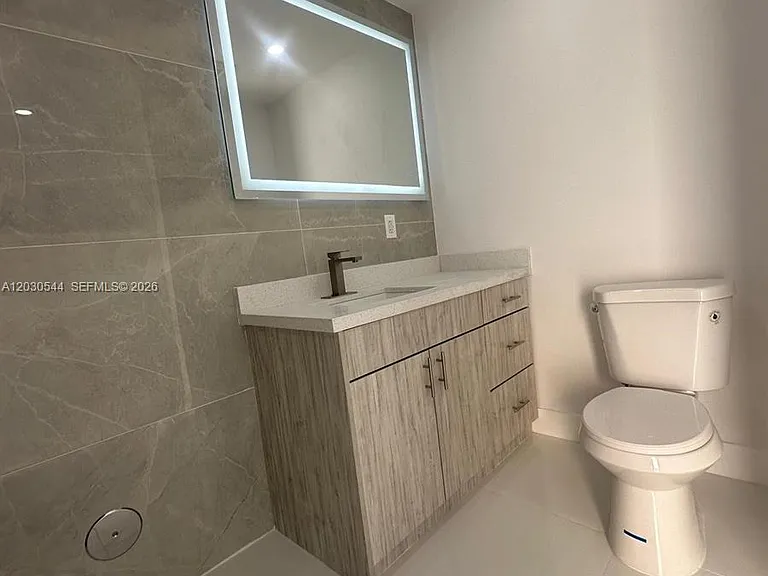 2041 NW 190th Ter — Photo 11
