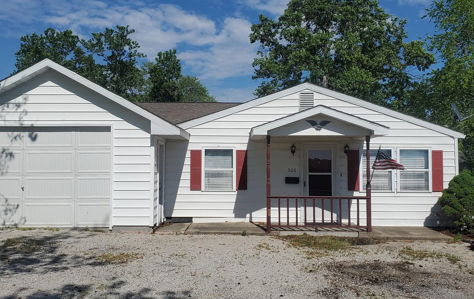306 Wrightsman St — Photo 1