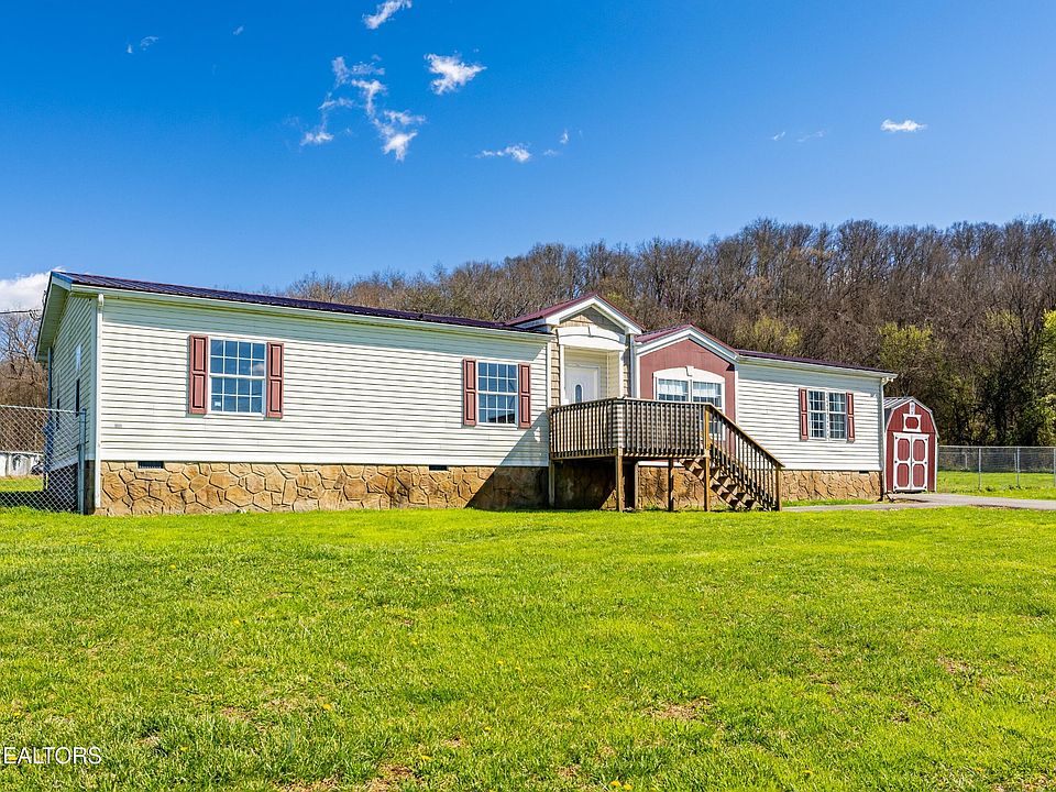 1st image of 540 Farm Loop Rd
