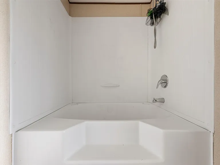 360 Shady Oaks #B — Photo 24