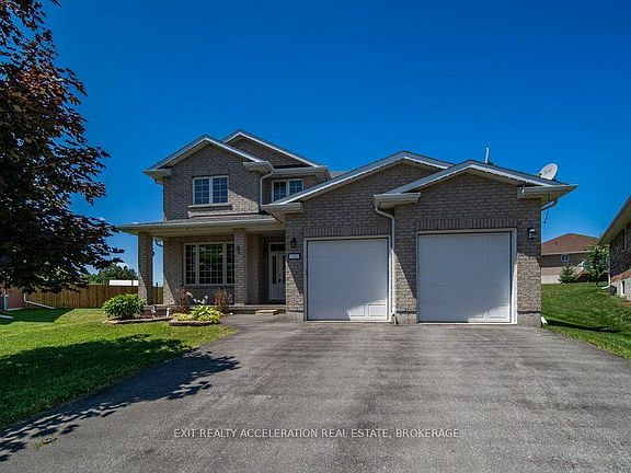 2nd image of 14 Ashwood Cres