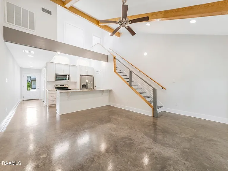 102 Oak Plains Aly — Photo 2