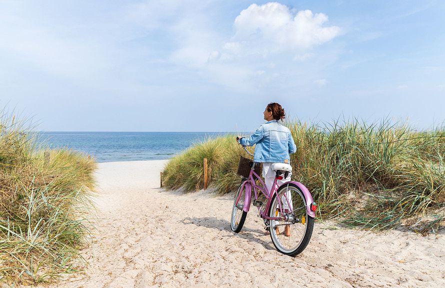 Just 3.5 Miles From the Beach!
