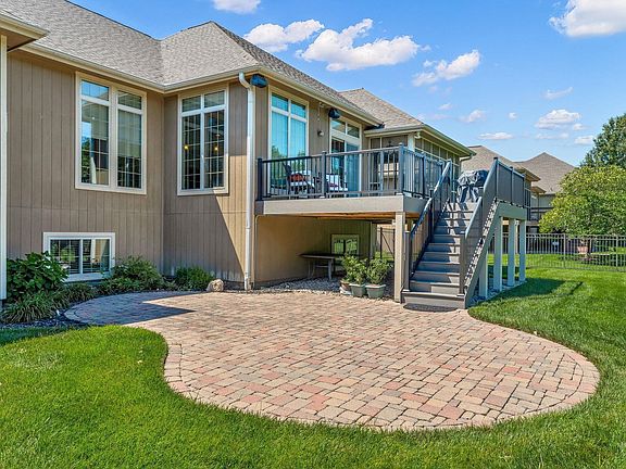 5th image of 1138 SW New Forest Dr