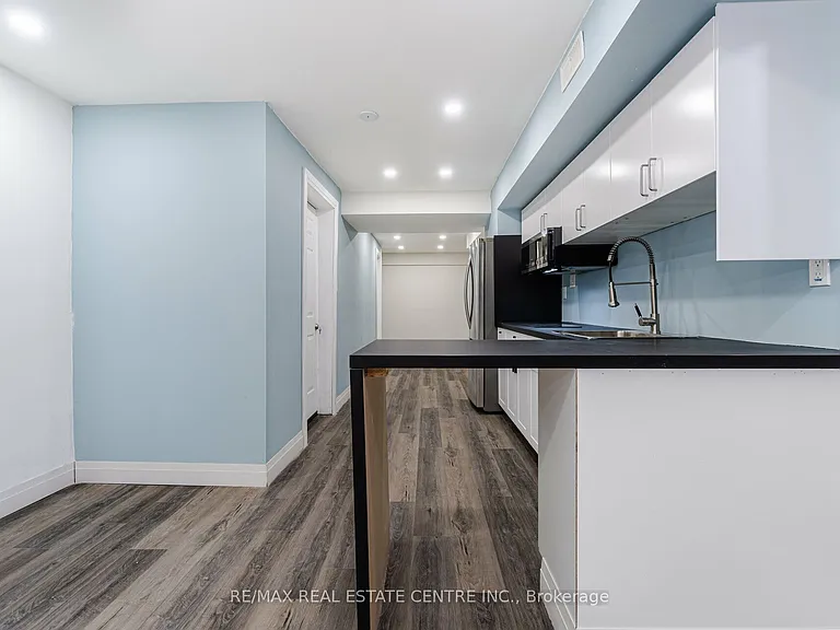 177 N Park Blvd — Photo 18