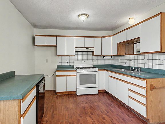 5th image of 8117 Dawn Rd