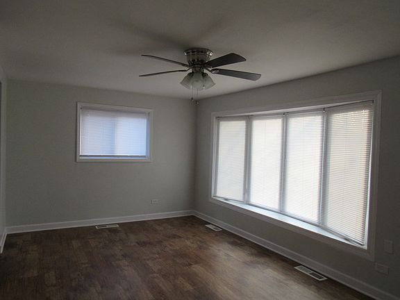 3rd image of 17223 Greenbay Ave