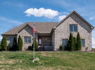 122 Collinwood Dr, Gallatin, TN 37066