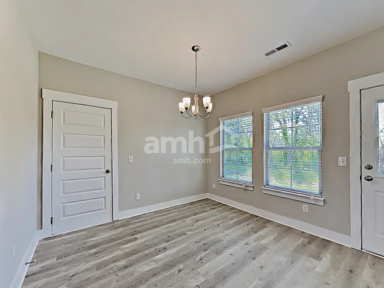 314 Charity Ln — Photo 5