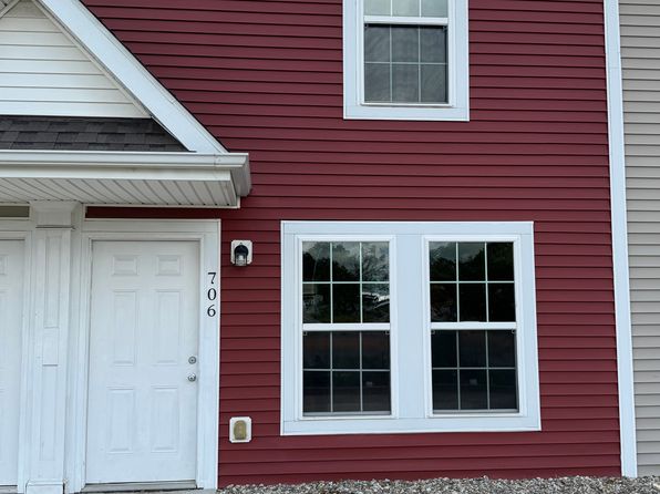 706 Cottage Ln