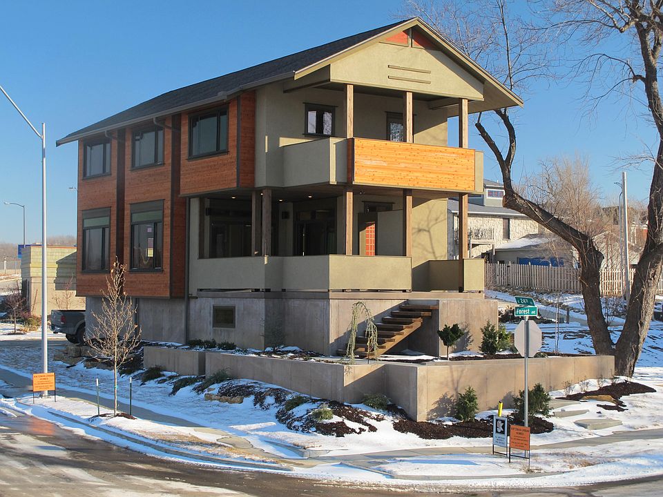1st image of 2401 Forest Ave