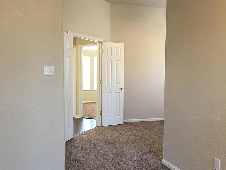 322 Cedar Ridge Dr — Photo 17