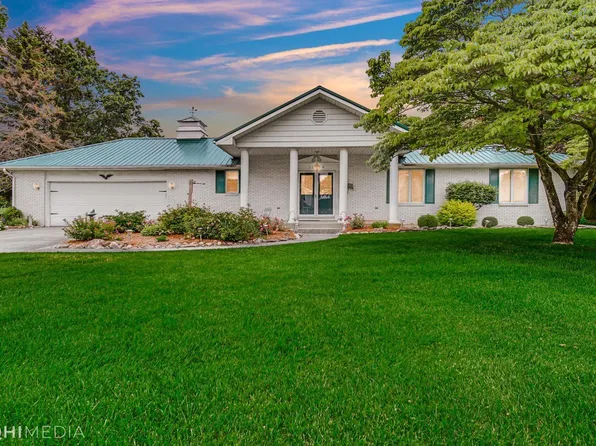 10134 Pretty Lake Trl, Plymouth, IN 46563