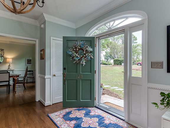 2nd image of 128 Park Shore Dr W