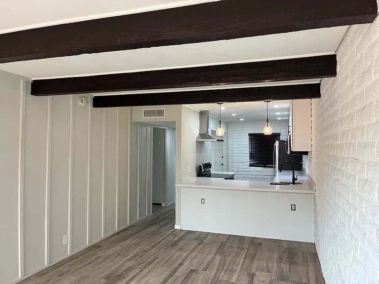 3002 N 32nd St #19 — Photo 3