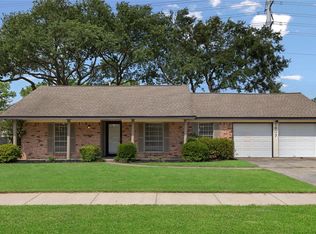1607 Buescher Dr, Houston, TX 77043