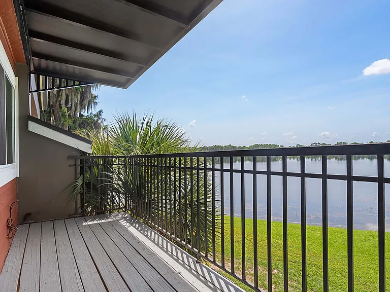 Aria Beach — Photo 36