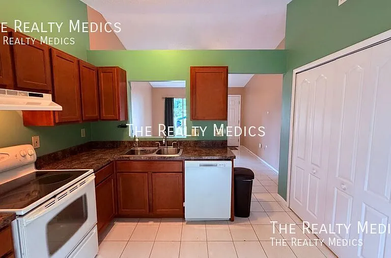 12209 Coral Reef Dr — Photo 8