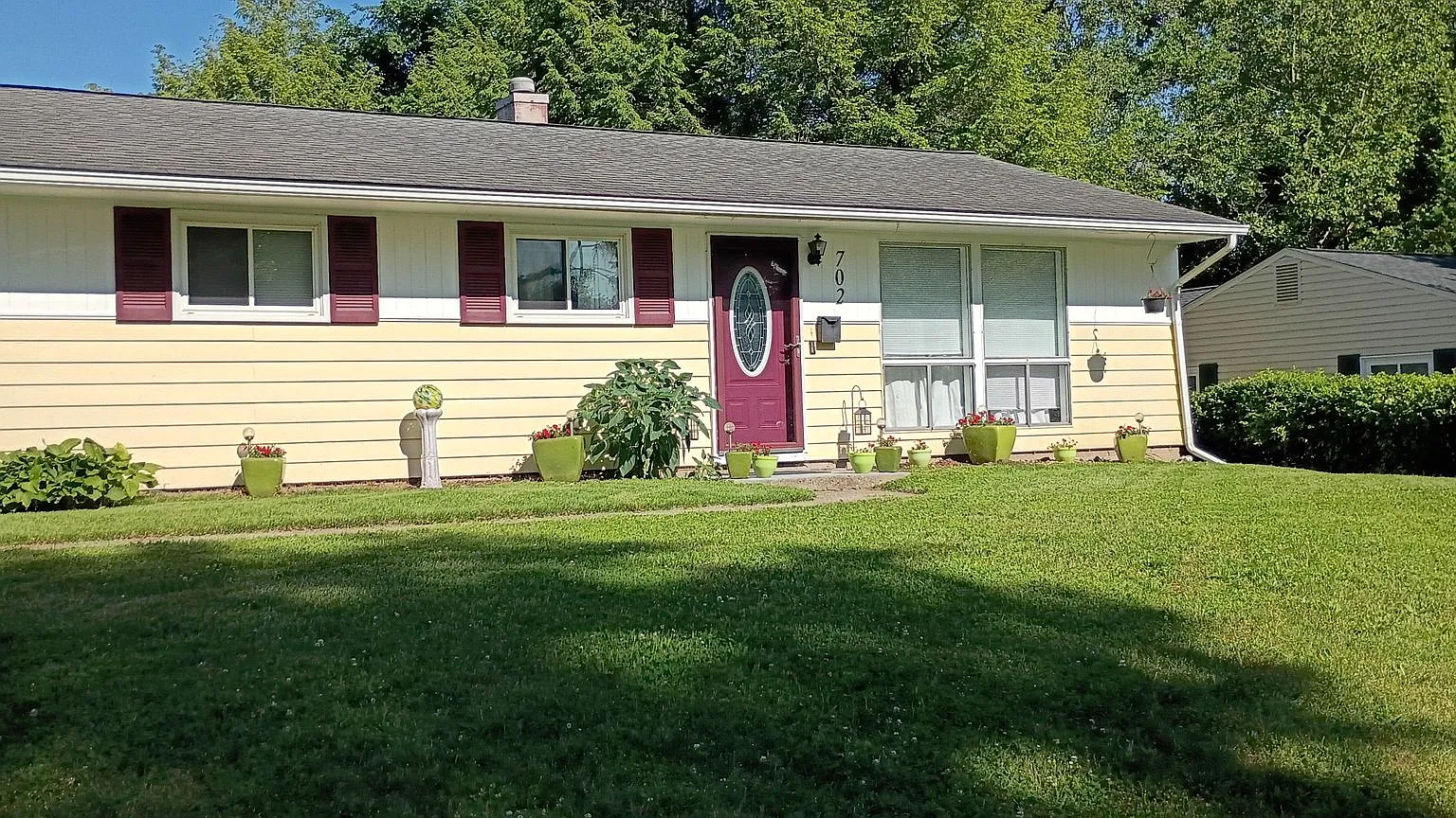 702 Saratoga Ave — Photo 1