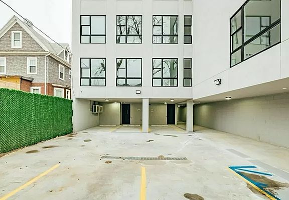 5th image of 282 E 32nd St #3AL