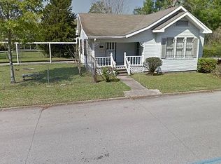 611 5th St, Orange, TX 77630