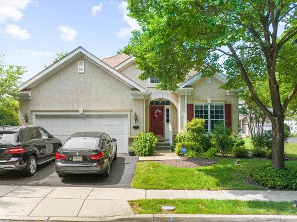 7 Kings Ct, Marcus Hook, PA 19061