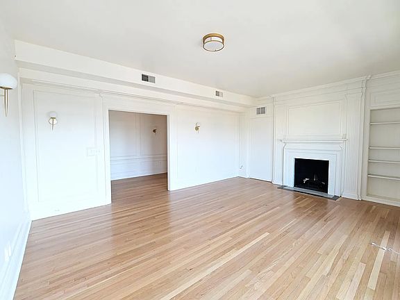 2nd image of 2900 E Jefferson Ave APT A500