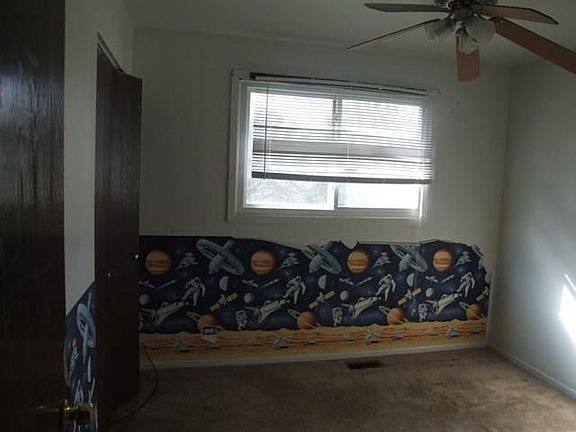 5th image of 20030 Brook Ave
