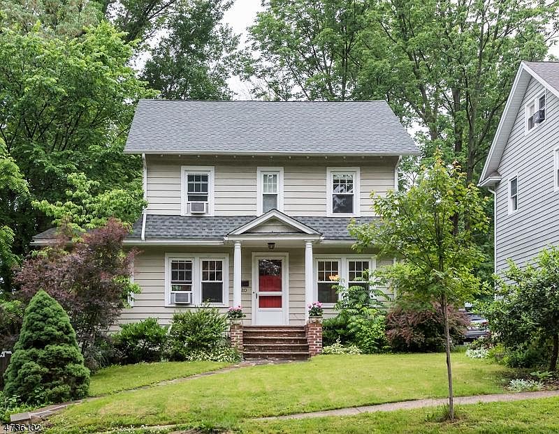 1st image of 320 Lenox Ave