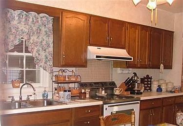 2nd image of 302 S 14th Ave