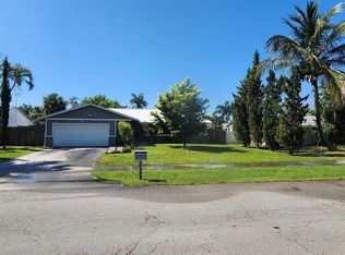 696 Dotterel Rd, Delray Beach, FL 33444