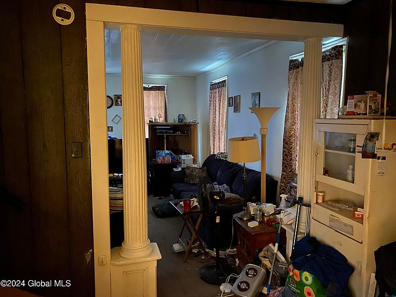 4th image of 7 Baker Street