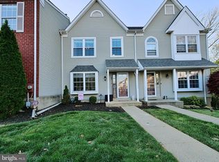 37 Victoria Dr, Aston, PA