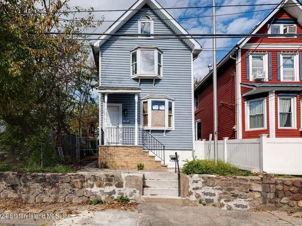 59 Larkin St, Staten Island, NY 10302