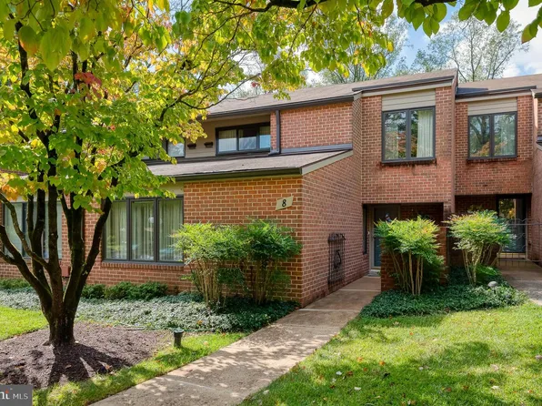 8 Oakhampton Dr, Lutherville Timonium, MD 21093