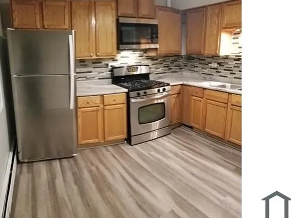 754 W 144th St #1S, Riverdale, IL 60827