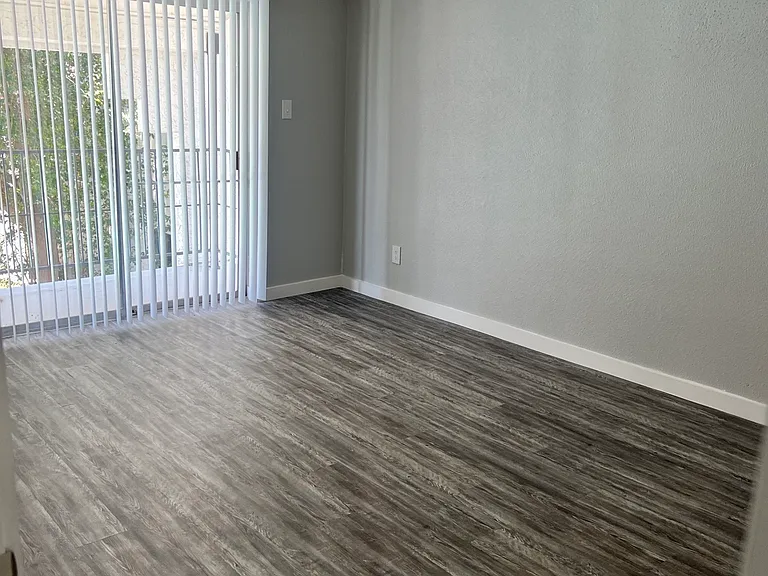 6061 Beverly Hill St — Photo 8