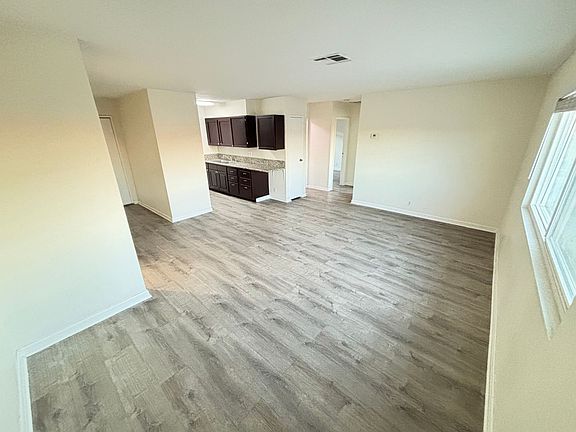 3rd image of 225 E Foster Ave APT 4