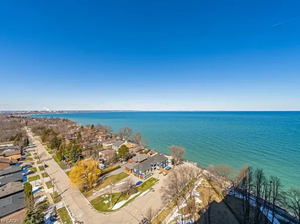 500 Green Rd #1701, Hamilton, ON L8E 3M6